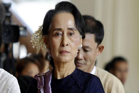 এবার সু চির নাম মুছে ফেলছে অক্সফোর্ড